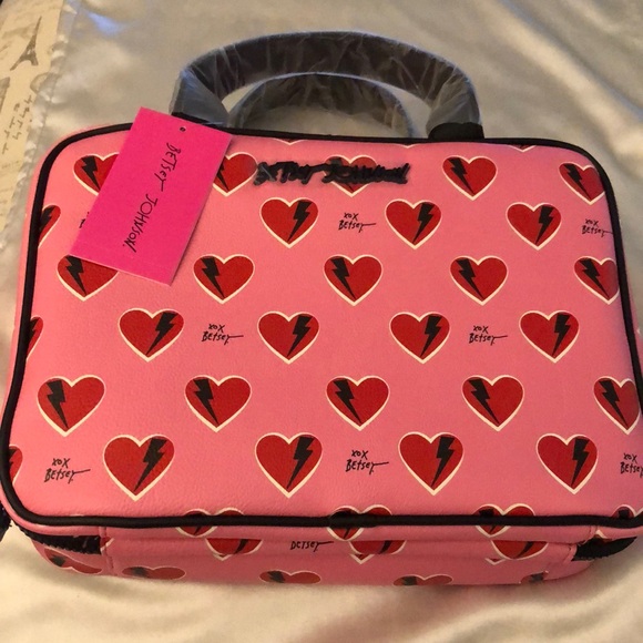 Betsey Johnson Weekender ZA Cosmetic Case Red & Pink Heart...